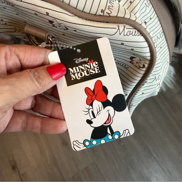 Disney Minnie Mouse Rolling Duffel Bag Women Travel Tote Carry-On - Picture 11 of 14